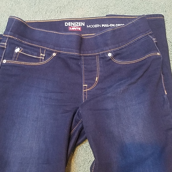 Levi's Dark Denim Modern pull-on cropped - Picture 6 of 7